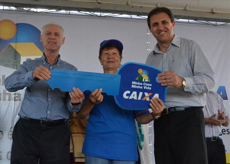 Entregue os apartamentos do Romeu Goulart 3